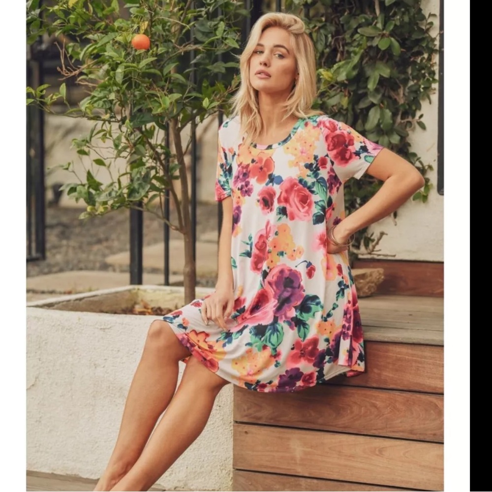 New Boutique Jodifl Watercolors Dress
